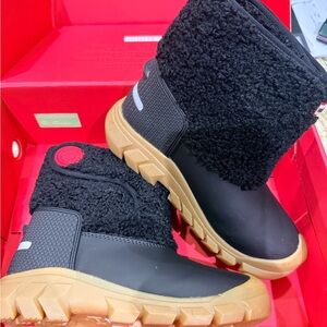 Hunter Kids Black and Tan Boots